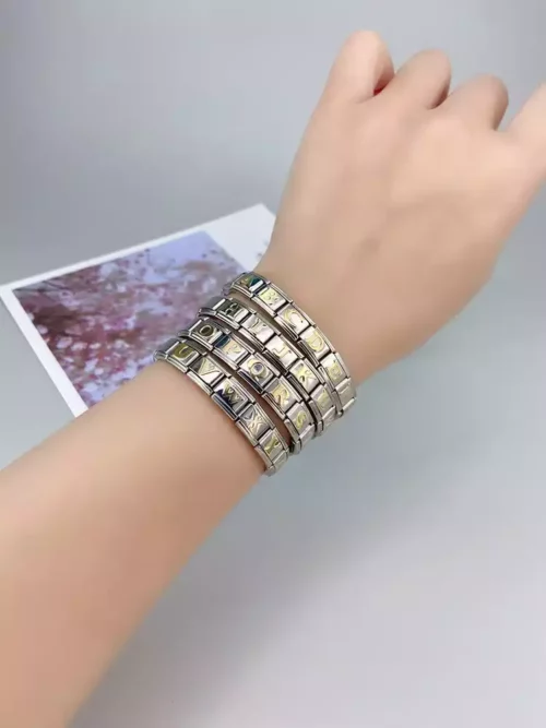 Bracelet italien avec prénom en lettre dorées