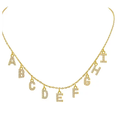 Collier personnalisé avec lettres dorées et strass – Nominiz